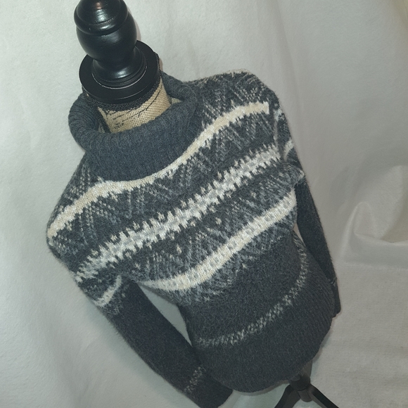 ITS OUR TIME Womens Acrylic Knit Sweater Medium Gray Woven - Picture 5 of 11